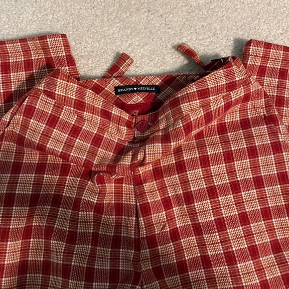 Brandy Melville pants size xs only worn once in perfect condition!! - Picture 2 of 3
